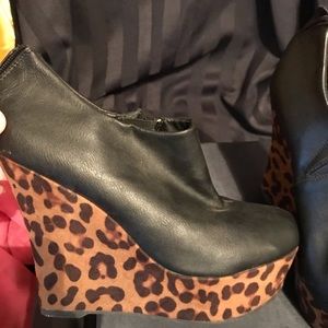 Madden Girl, Leopard heel booties, size 8.5